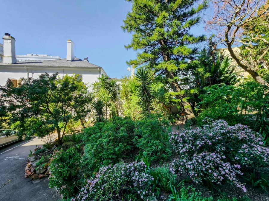 2 Bedroom Property for Sale in Green Point Western Cape